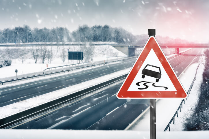 Avoid Utah truck accidents this winter